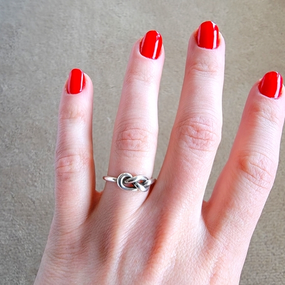 Sterling Silver Knot Ring Size 8 - Picture 1 of 5